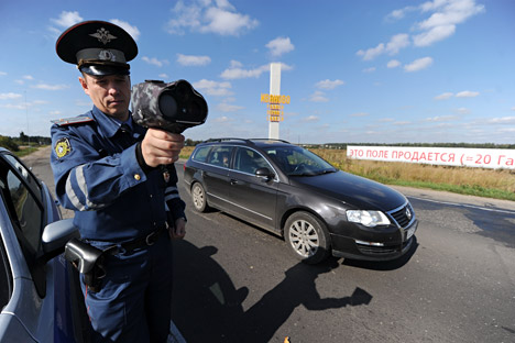 Polícia de trânsito russo realiza blitz periódicas desde a introdução da nova legislação Foto: ITAR-TASS