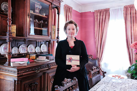 Natalia Nikitina found the recipe for the traditional Kolomna treat in the library archives. Source: Pavel Inzhelevsky, RBTH