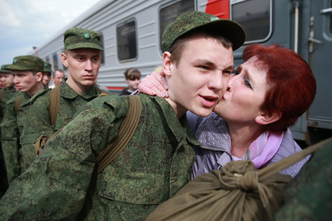 Pandangan para pemuda Rusia yang enggan bergabung dengan militer tak mudah diubah.