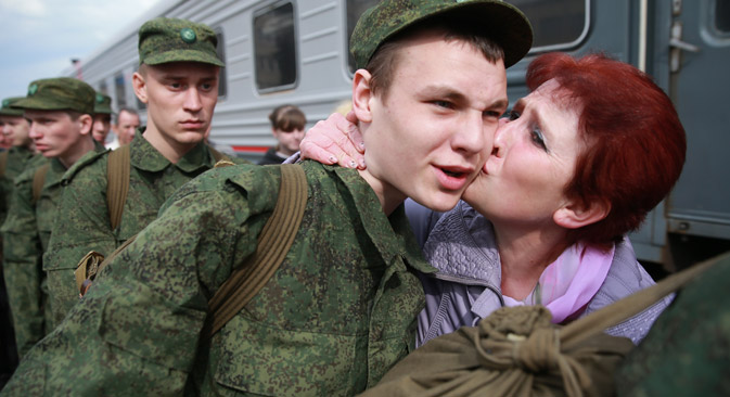While parents used to try to the bitter end to keep their son from going into the army, now, according to a recent poll, every other respondent wanted their immediate family members to serve. Source: ITAR-TASS