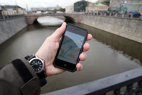 O Yandex tem muitos aplicativos móveis gratuitos para navegação: horários dos trens, mapa do metrô, serviço de táxi Foto: ITAR-TASS