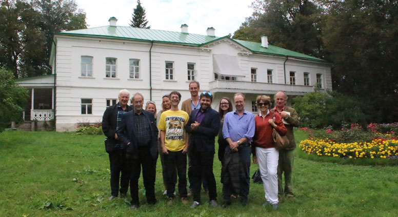 British writers in Yasnaya Polyana, Tolstoy's country house. Source: Press photo