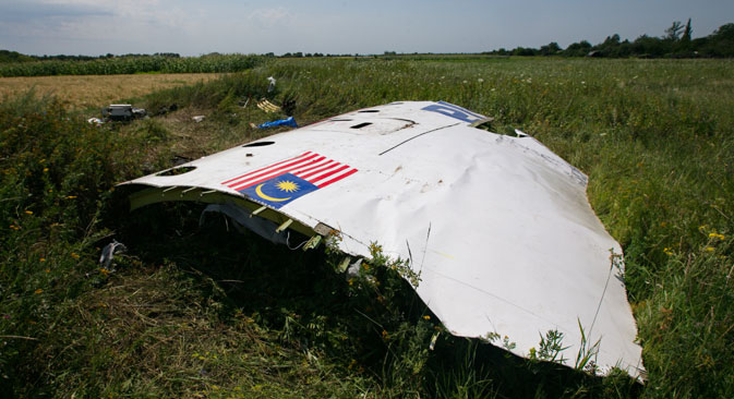 Russian press writes about the preliminary report published by the Dutch Safety Board (DSB) on the Boeing 777 Malaysia Airlines crash. Source: ITAR-TASS