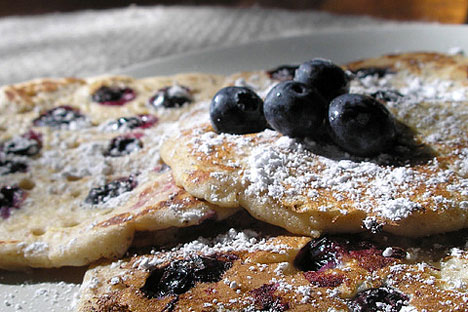 Blueberry oatmeal pancakes. Source: Isabelle Boucher / Flickr 