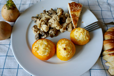 Turnips stuffed with semolina, perch in white wine. Source: Anna Kharzeeva