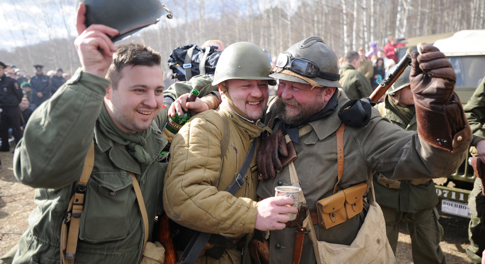 Am „Elbe-Day“ trafen 1945 sowjetische auf US-amerikanische Soldaten. Foto: Mikhail Sinitsyn/RG