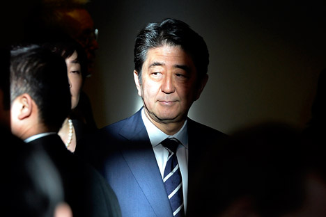 Perdana menteri Jepang juga membahas hubungan antara kedua negara yang dianggap “berlangsung abnormal selama 70 tahun dan harus segera diselesaikan”.