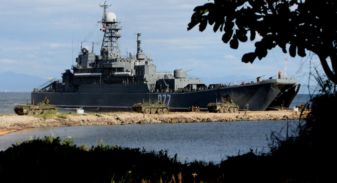 The large Russian amphibious assault ship Peresvet during the loading of military equipment and personnel of the naval infantry brigade of the Pacific Fleet as part of a sudden check of the combat readiness of the troops of the Eastern Military District. Source: RIA Novosti