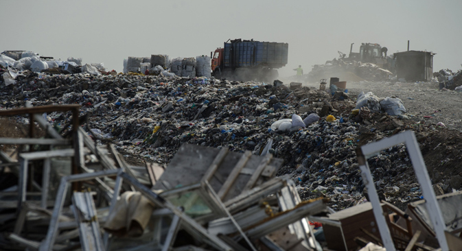 Garbage at the Yekaterinburg municipal unitary enterprise at the Shirokorechensky solid waste field. Source: Donat Sorokin / TASS