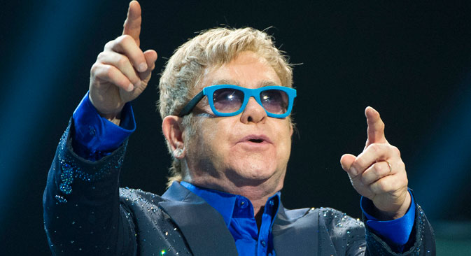 On Sept. 24 the Kremlin announced that Putin did call Elton John. Source: DPA / Vostock photo