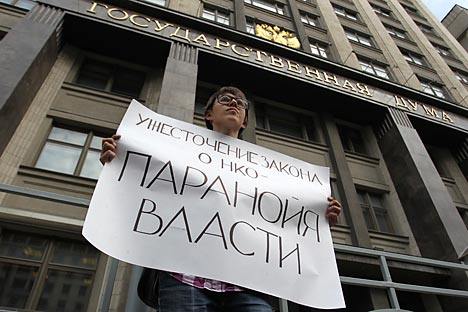 Demo vor der Staatsduma: "Verschärfung des NGO-Gesetzes ist Paranoia der Macht". Foto: RIA Novosti / Evgueni Biyatov