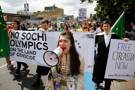 "No a los Juegos Olímpicos de Sochi en la tierra de genocidio". Fuente: Reuters / Vostock Photo.