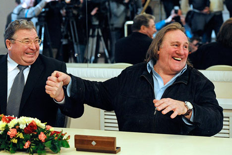 Vladimir Volkov y Gerard Depardieu. Fuente: ITAR-TASS / Stanislav Krasilnikov 