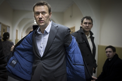 Alexéi Navalni niega las acusaciones del Comité Estatal de Investigación en relación a un robo cometido en 2009. Fuente: AP
