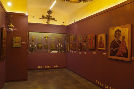 El mítico monasterio catalán, muy visitado por turistas rusos, acoge en su museo una exposición de iconos única en España. Fuente: Maite Montroi