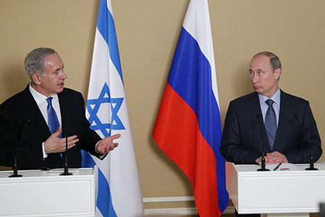 El primer ministro de Israel Benjamin Netanyahu con Vladímir Putin. Fuente: AFP / East News