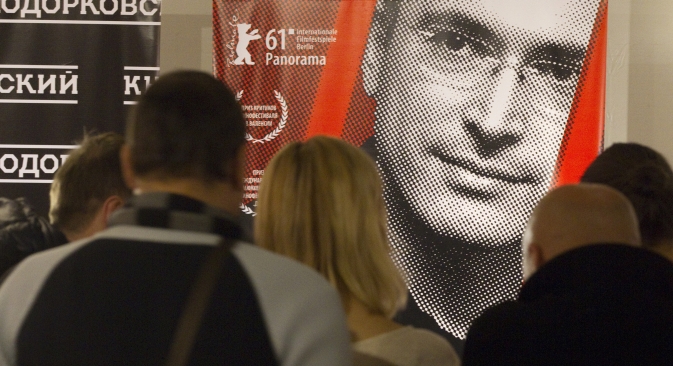 Mientras Jodorkovski celebra en prisión su 50º cumpleaños, un canal de TV estatal lo acusa de estar implicado en otro crimen. Fuente: Ria Novosti