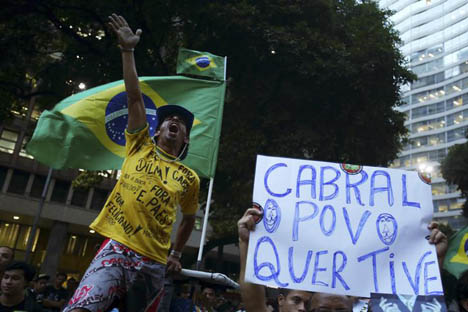 Reclamações se voltaram contra gastos do governo brasileiro com a organização da Copa do Mundo de 2014 Foto: Reuters
