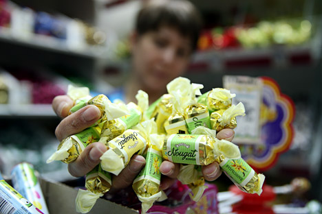 No final de julho, o Serviço de Inspeção da Rússia proibiu a entrada na Rússia de produtos da empresa Roshen (um dos principais produtores ucranianos de doces), após a detecção de benzopireno Foto: ITAR-TASS