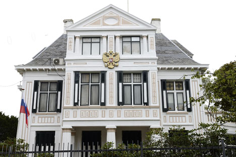 Exterior de la embajada rusa en La Haya. Fuente: AFP / East News.