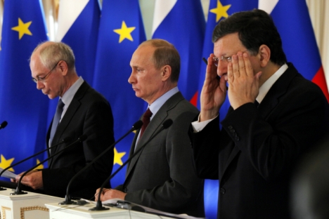Herman Van Rompuy, presidente del Consejo Europeo; Vladímir Putin, presidente de Rusia y Jose Manuel Barroso, presidente de la Comisión Europea. Fuente: AP