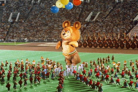 Misha, la mascota de los Juegos Olímpicos de Moscú de 1980. Fuente: Serguéi Gunéev / Ria Novosti