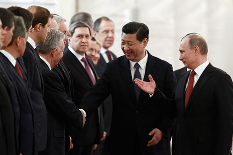 Vladímir Putin en un encuentro con el primer ministro japonés Shinzo Abe. Fuente: Reuters.