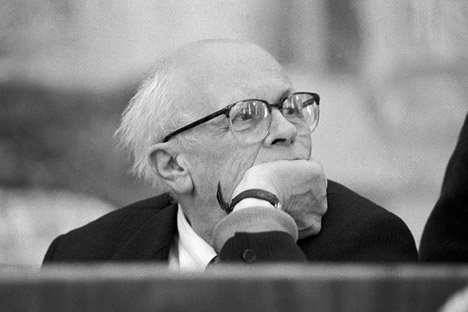 Andréi Sájarov, físico soviético y uno de los creadores de la bomba H. Fue un activista a favor de los derechos humanos y recibió el Premio Nobel de la Paz en 1975. Fuente: Yuri Zaritov / Ria Novosti