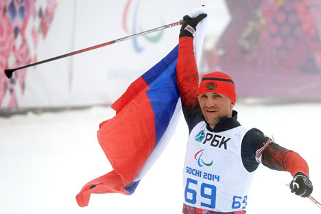 Román Petushkov quedó primero en biatlón de 7,5 kilómetros sentado. Fuente: RIA Novosti 