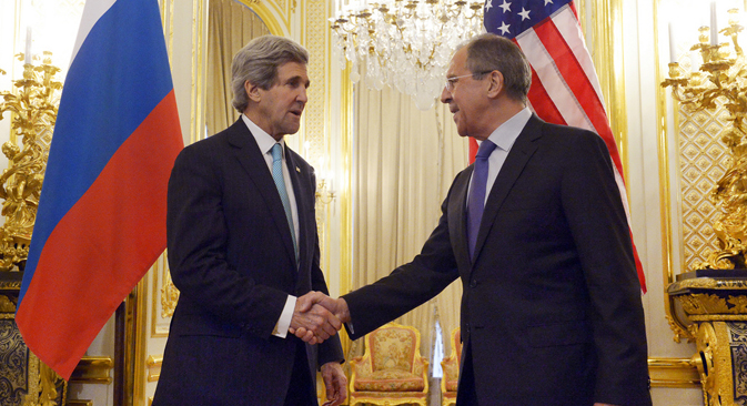 Serguéi Lavrov y John Kerry durante la reunión que mantuvieron en París. Fuente: Eduard Peskov / Ministerio de Asuntos Exteriores de Rusia