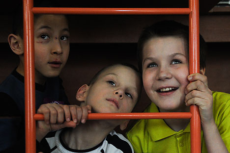 En Rusia hay más de medio millón de niños que viven en lugares de acogida porque sus padres han perdido la custodia. Su integración social es una tarea compleja. Fuente: ITAR-TASS