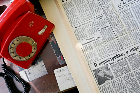 Ejemplar del periódico "Pravda" del 9 de noviembre de 1989. Se muestra la nota del corresponsal de "Pravda" en Berlín Mai Podklyuchnikovoi.Fuente: Mark Boiarski