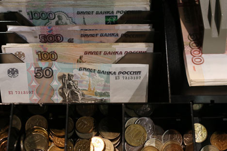 El rublo atraviesa por un momento de debilidad frente al dólar y el euro. Fuente: Getty Images/Fotobank.