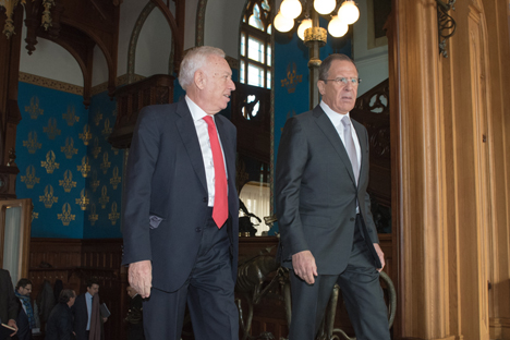 Serguéi Lavrov y José Manuel García-Margallo comparecen ante la prensa tras reunirse. Fuente: Embajada de España en Moscú