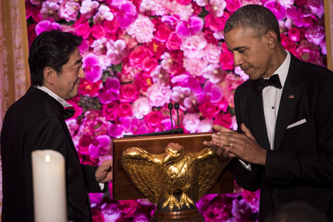 El primer ministro japonés Shinzo Abe junto a Barack Obama, dos de los impulsores de los acuerdos.