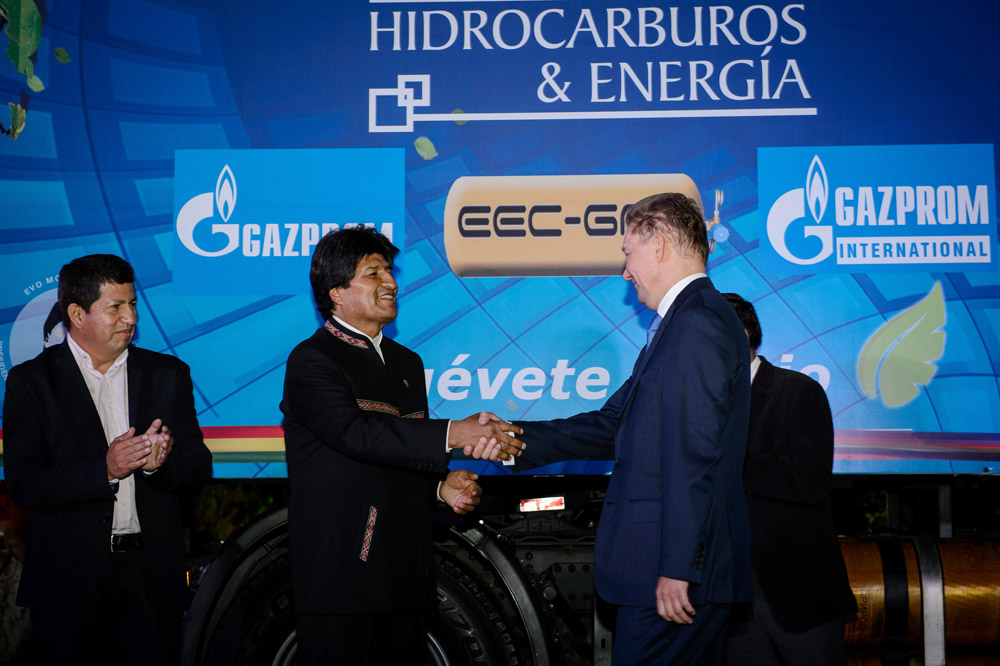 El Ministro de Hidrocarburos y Energía de Bolivia, Luis Alberto Sánchez, Evo Morales y Alexéi Miller, presidente de Gazprom.