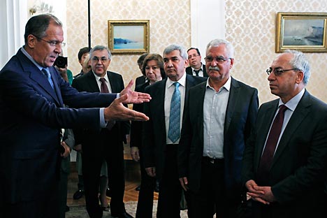 Le ministre russe des Affaires étrangères Sergueï Lavrov a rencontré mercredi à Moscou une délégation du Conseil national syrien (CNS). Crédit photo : AP