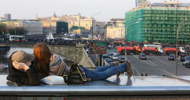 Depuis le début du printemps, Moscou accueille de nombreux touristes politiques. Crédit photo : Kommersant