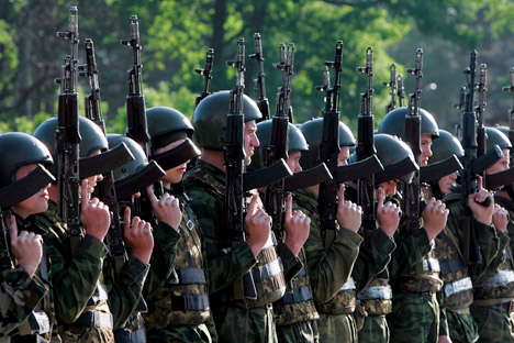 Les soldats des Forces spéciales russes (Spetsnaz) lors d'un essai militaire. Crédit : Itar-Tass
