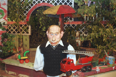 La poupée de Vladimir Poutine dans l'émission Koukly. Crédit photo : Kommersant photo