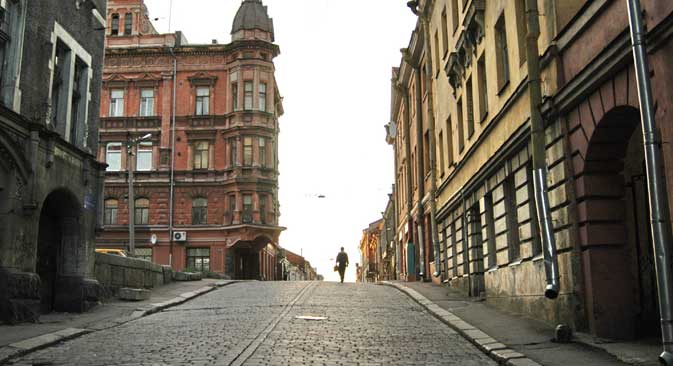 Depuis un demi-siècle, Vyborg s'autodétruit : les maisons anciennes se dégradent sans restauration ni réparation. Crédit : PhotoXPress