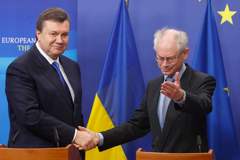 V. Yanoukovitch et H. Van Rompuy (président du Conseil européen). Crédit : Reuters