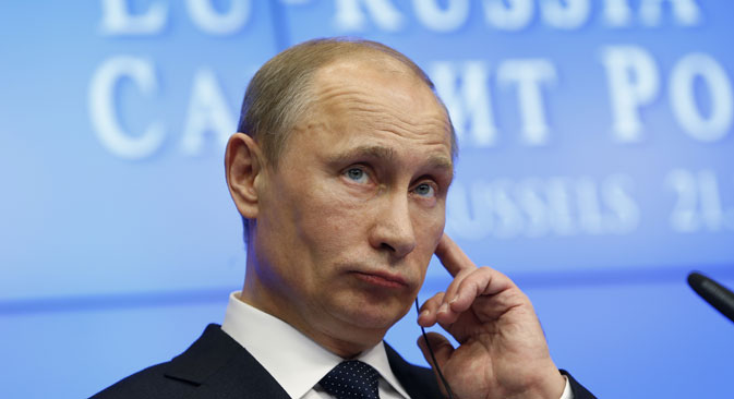 Le président Poutine garde l’espoir de parvenir à un accord sur la suppression des visas pour l’Union européenne, ou du moins sur l’assouplissement des règles en vigueur pour ceux qui franchissent les frontières européennes. Crédit : Reuters