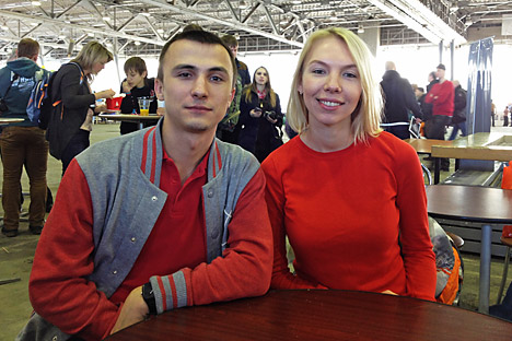 Artem Gontcharov et Anastasia Stepanova sont prêts à conquérir Mars. Crédit : Ekaterina Tourycheva