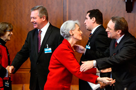 Von links nach rechts: Der russische Vizeaußenminister Gennadi Gatilow, die US-Vizeausenminsterin Wendy Sherman, der russische Vizeaußenminister Michail Bogdanow. Foto: Reuters
