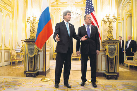 John Kerry et Sergueï Lavrov lors d’une première rencontre à Paris pour évoquer la crise ukrainienne au cours de quatre heures de discussions. Crédit photo : AP