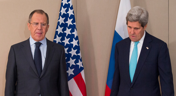 Lavrov pediu que Kerry use sua influência sobre Kiev para alcançar a realização completa, por parte da Ucrânia, da trégua acordada Foto: AP