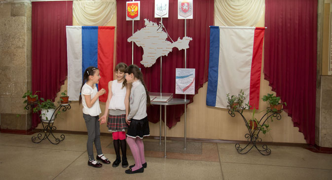 Les enfants qui étudiaient uniquement en ukrainien doivent dorénavent suivre les cours en russe. Crédit : Andreï Iglov/RIA Novosti
