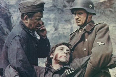 Scena iz filma „Okovani šoferi“ (Jugoslavija/SSSR, 1974). Izvor: kinopoisk.ru.