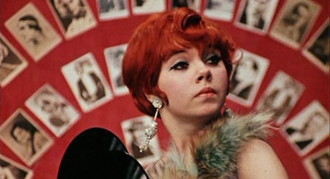 Ljudožderka Eločka. Prizor iz filma "12 stolica" (1971. redatelj L. Gajdaj).